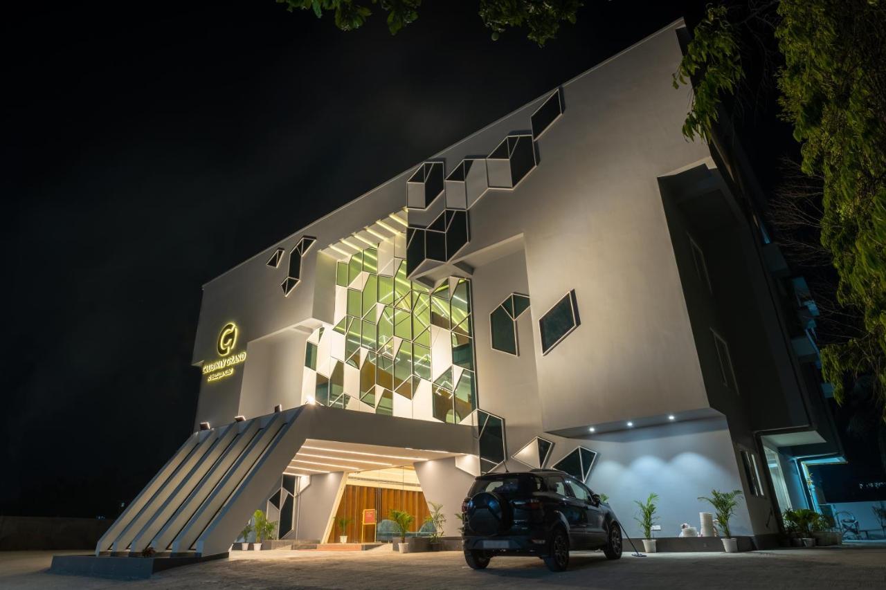 Clubway Grand A Boutique Hotel Jorhāt Eksteriør billede
