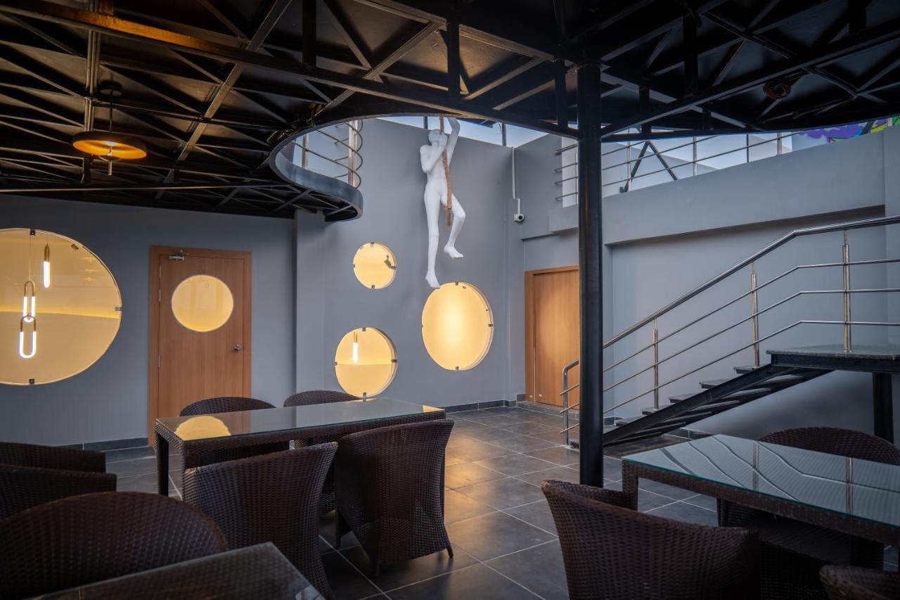 Clubway Grand A Boutique Hotel Jorhāt Eksteriør billede