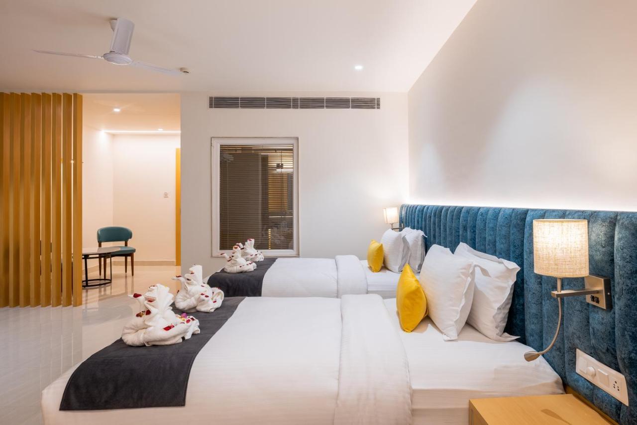 Clubway Grand A Boutique Hotel Jorhāt Eksteriør billede